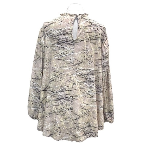 LuLaRoe "Clara" V-smocked blouse w ruffle collar & oversize puff sleeves. Size M - Picture 2 of 6